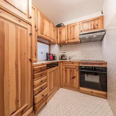 Lumineux Avec Cuisine équipée à - Fr-1-613a-45 Courchevel