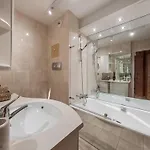 Apartment Lumineux Avec Cuisine Equipee A - Fr-1-613a-45 *
